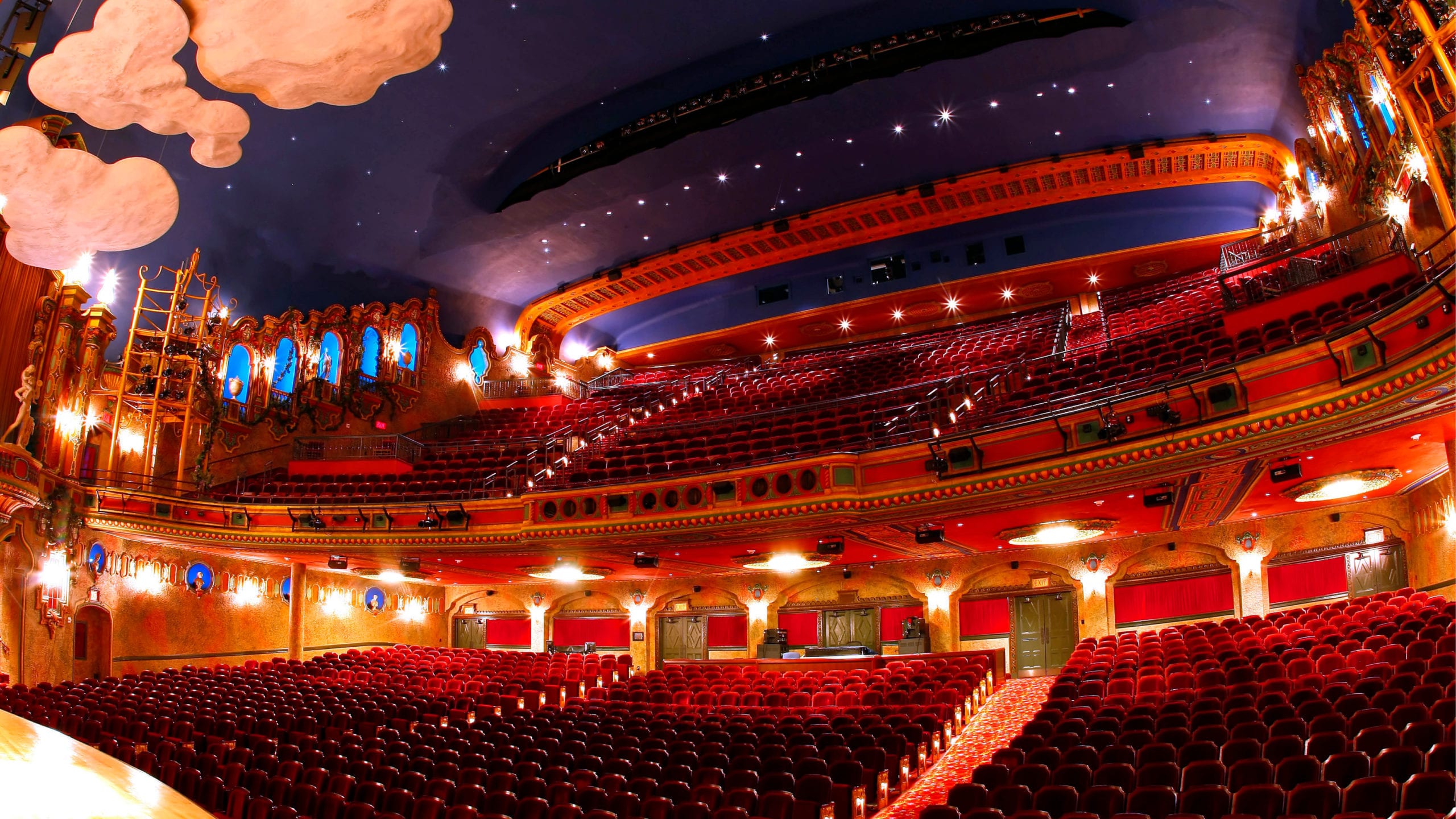 Theatre seating. Dominion Theatre. Сцена в США. Доминион зал. Carpenter (Theatre).